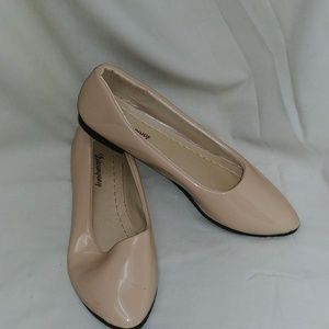 New Nude Ballet Flats by Ditcompany sz 42/8